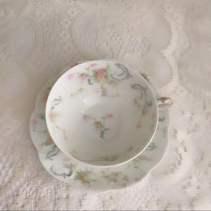 🔻🔻🔻Scalloped vintage Haviland Limoges tea cup saucer